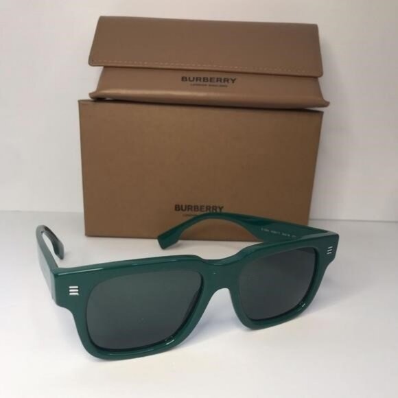 New - 💯 Original BURBERRY BE4394F HAYDEN SUNGLASSES - Picture 6 of 16